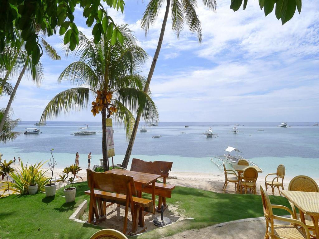 Isis Bungalows Hotel Panglao Exterior photo